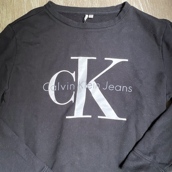 Calvin Klein Sweatshirt - Picture 4 of 4